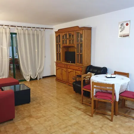 公寓 Apartament Con Picina Buena 阿德耶